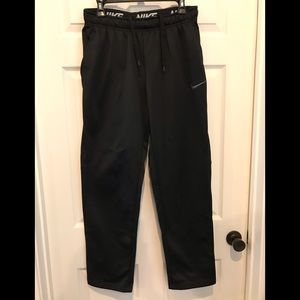 Men’s medium Nike athletic pant.